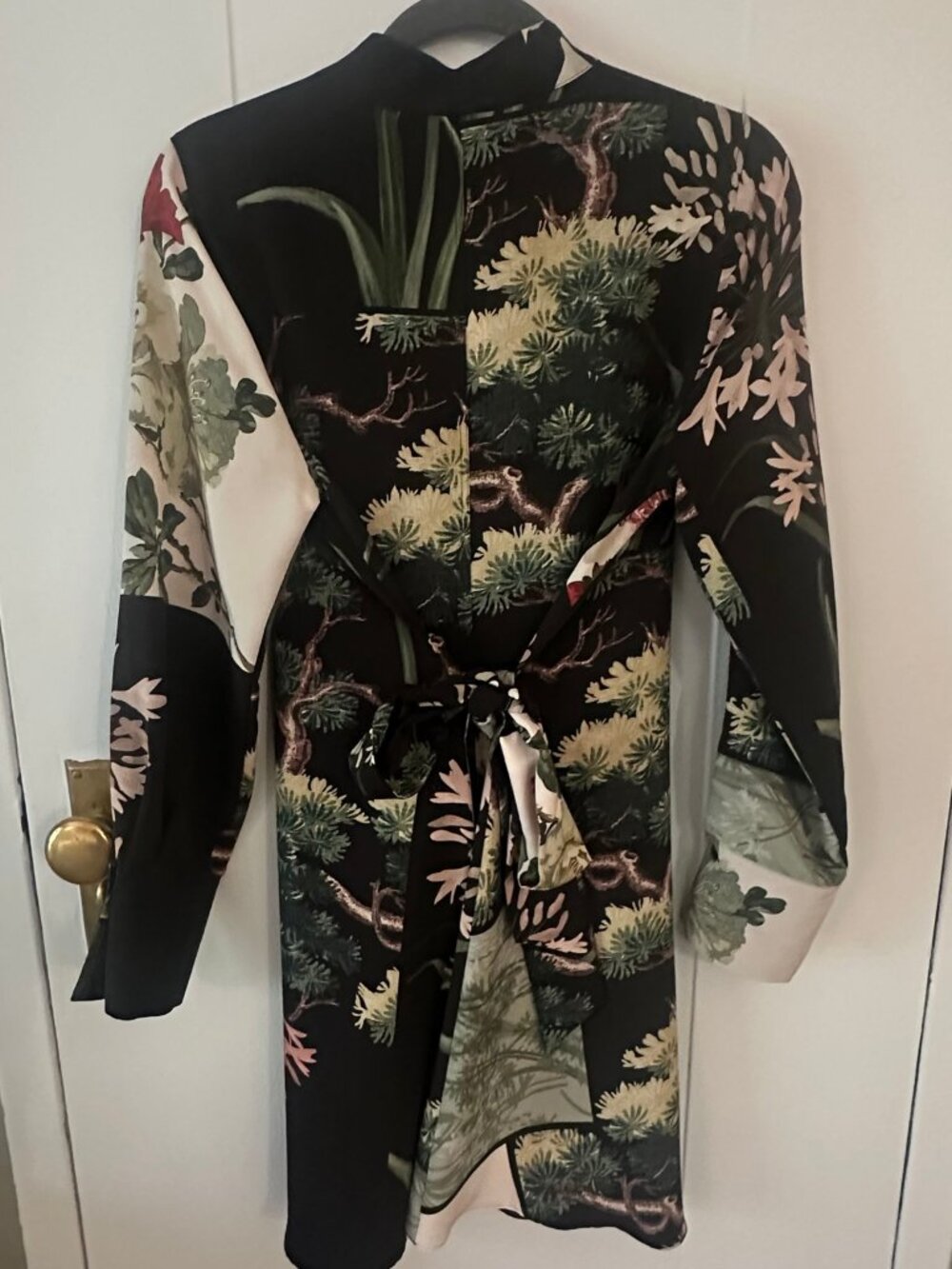 Ted Baker WINNIEH Black Floral Belted Mini Shirt Dress Ted Size 2 NWT - Picture 2 of 7